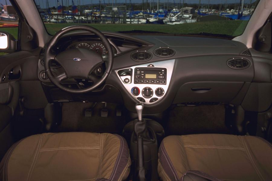  Ford Focus 1999 года  (фото 89 из 130)